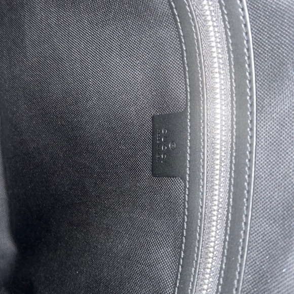 Gucci - Picture 3 of 4